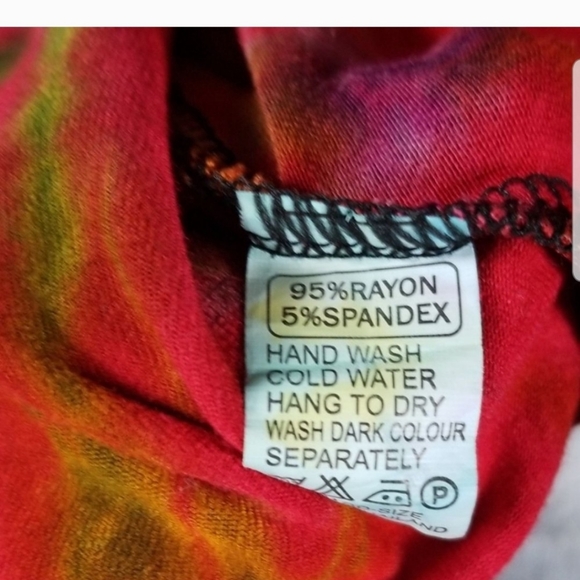 Red tye dye skirt - Picture 3 of 4